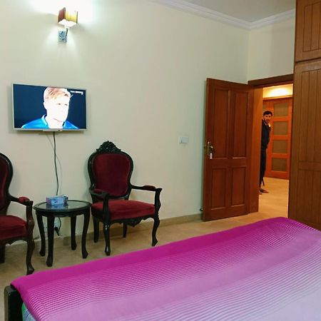 Royal Galaxy Bed & Breakfast Islamabad - For Families Only Exterior photo
