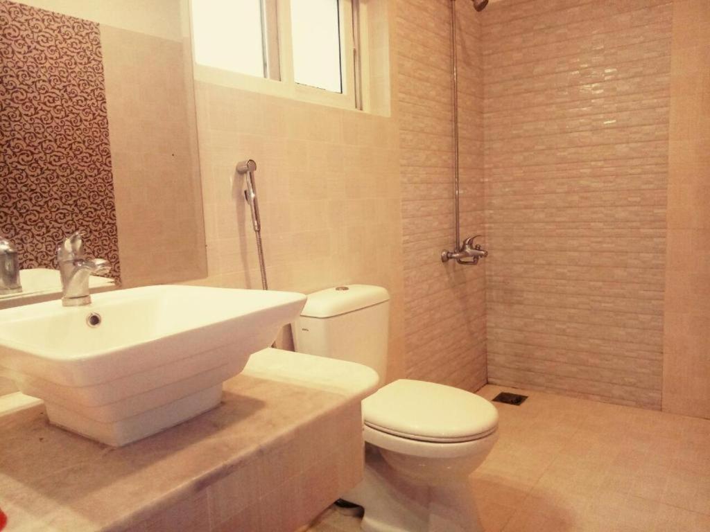 Royal Galaxy Bed & Breakfast Islamabad - For Families Only Exterior photo